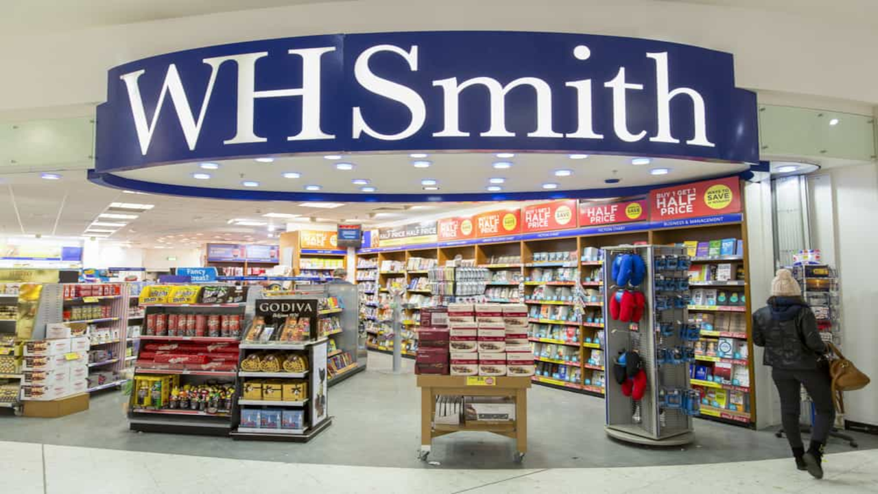 WHSmith £5 Gift Card UK, $8.18